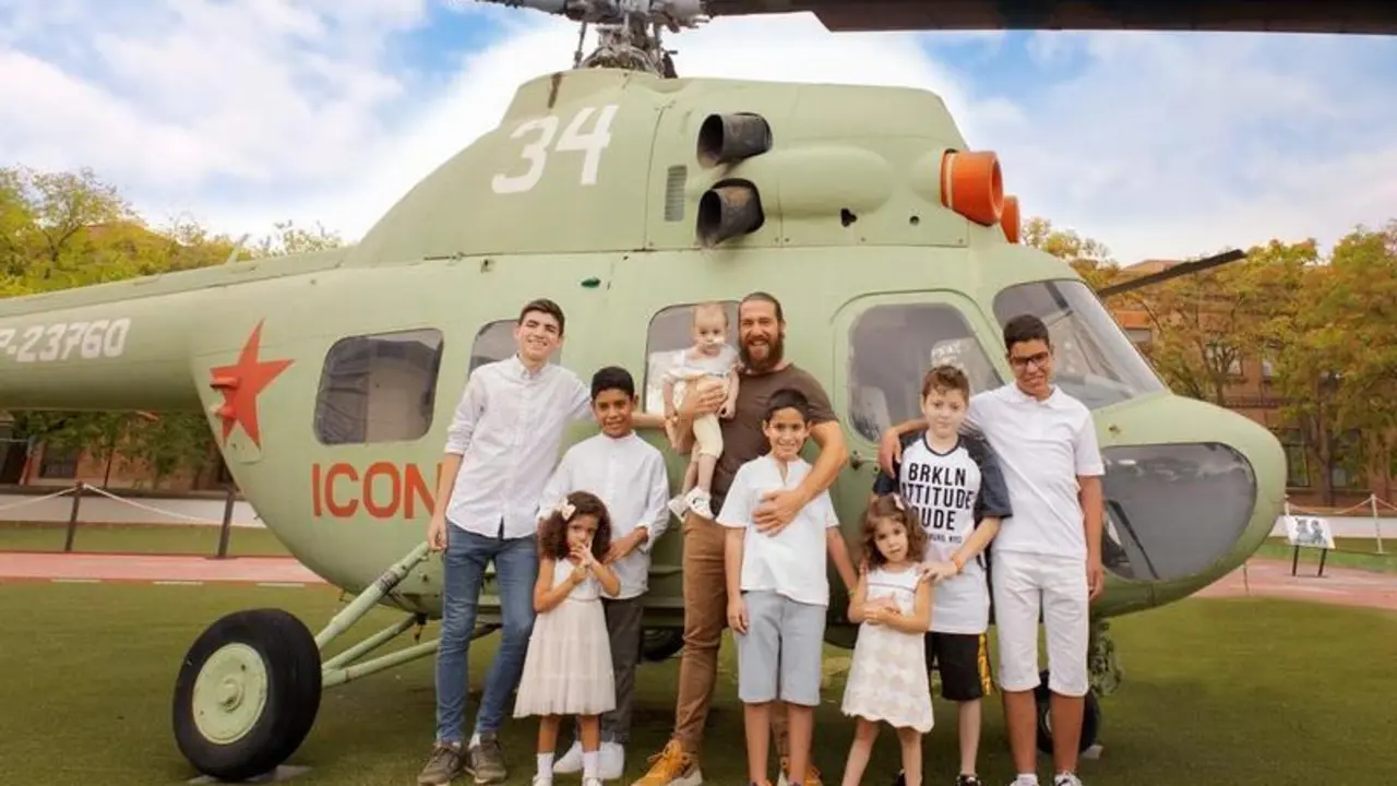 <p> 5d78e9e6-3c42-b2c3-849c-3ed3e1b4cb75 </p>