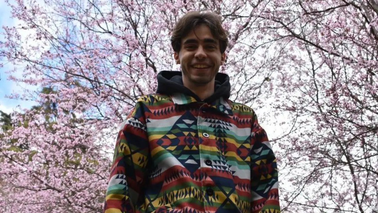 S&iacute;, ese chico de arriba soy yo. Pero lo importante es que te quedes con la chaqueta mientras lees el art&iacute;culo.