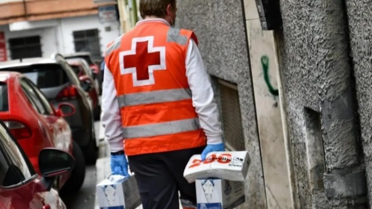 <p> Cruz Roja ha recibido a m&aacute;s de 60.000 voluntarios. </p>