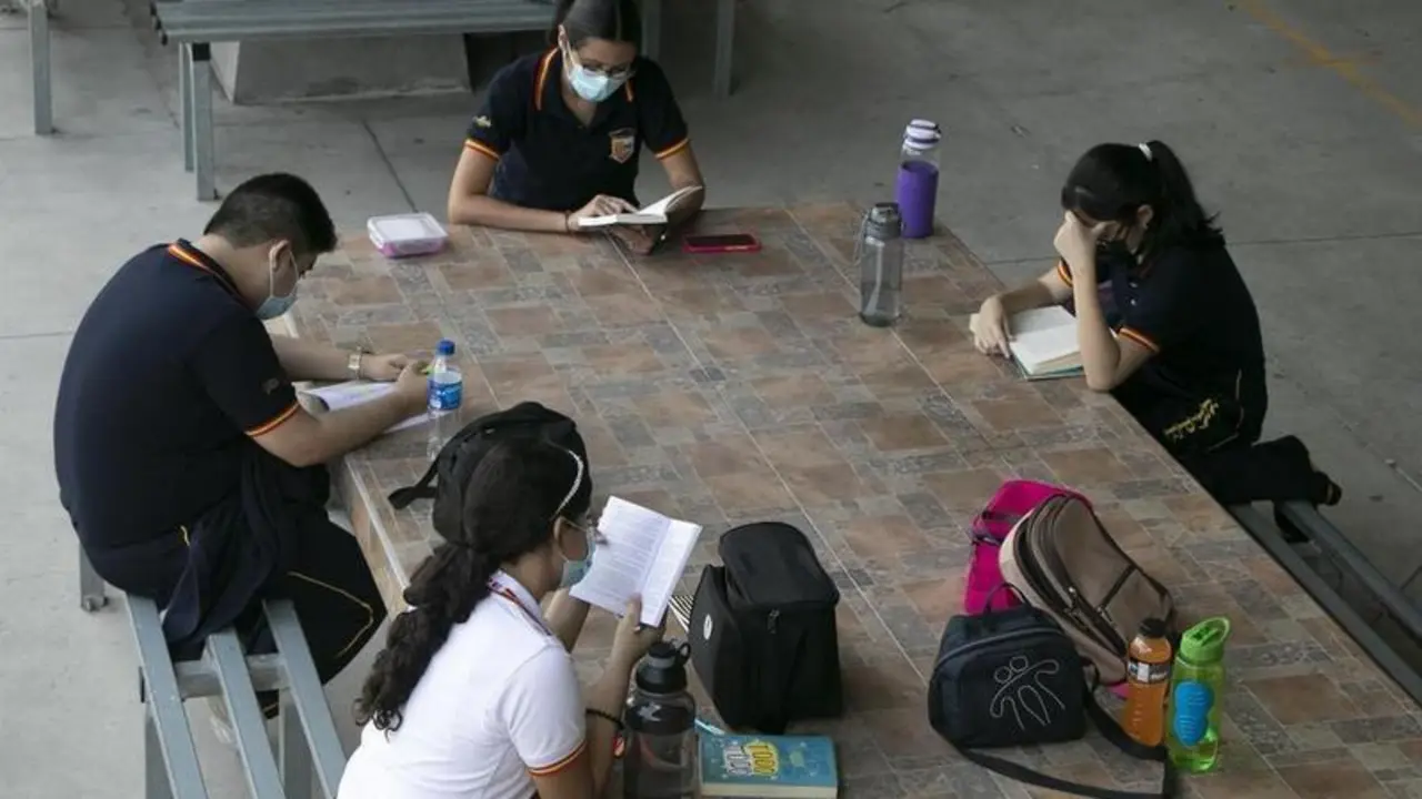 <p> Alumnos del colegio de la Fundaci&oacute;n Padre Arrupe en El Salvador - FUNDACI&Oacute;N PADRE ARRUPE </p>