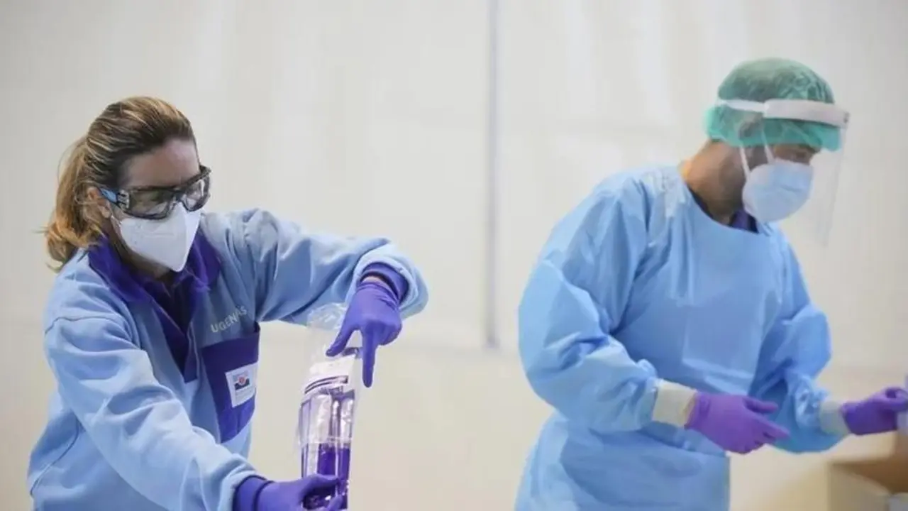 <p> Estos dos cient&iacute;ficos han conseguido rastrear las zonas m&aacute;s propicias para que el coronavirus se propague. </p>