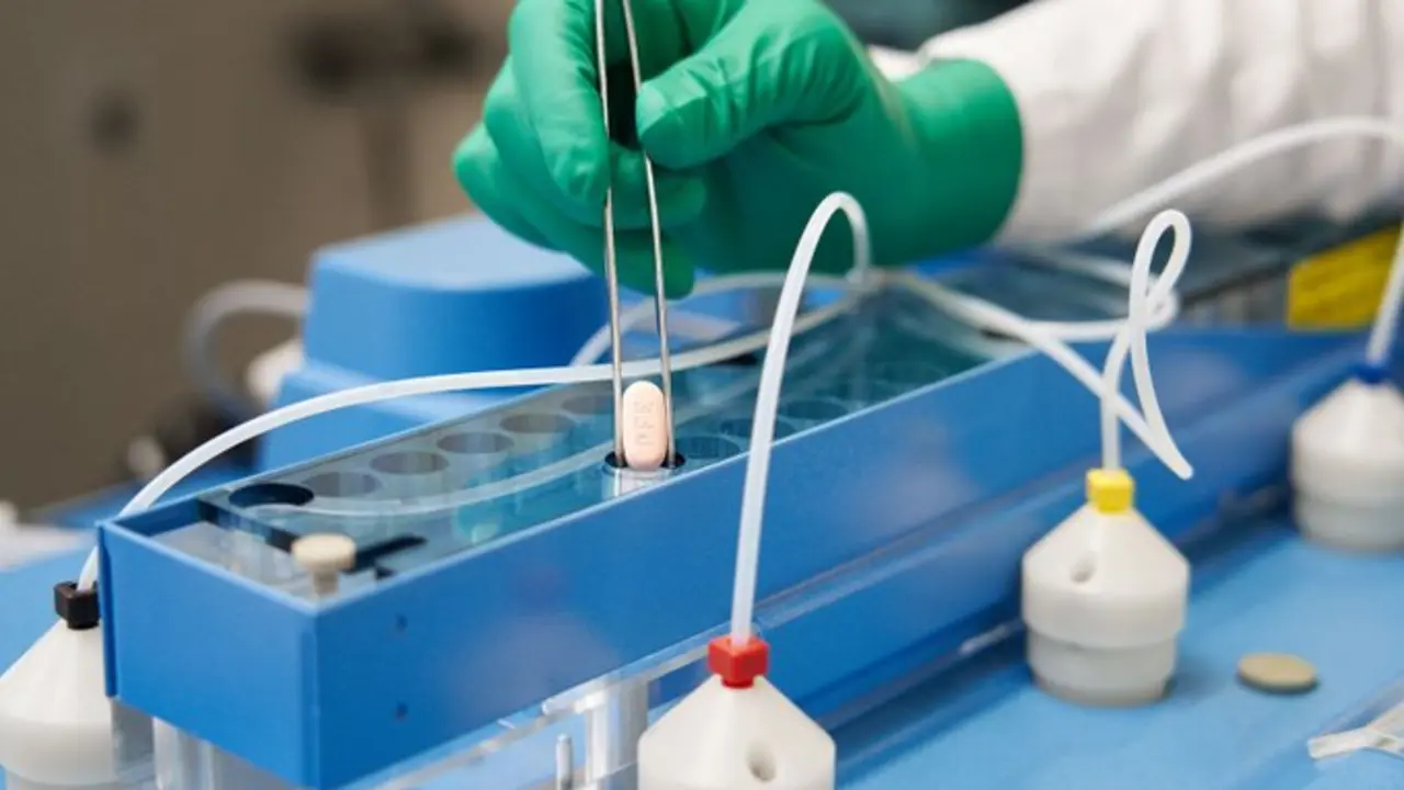 <p> Pfizer asegura que su pastilla contra la COVID-19 tiene una efectividad cercana al 90%. Fuente: Twitter </p>