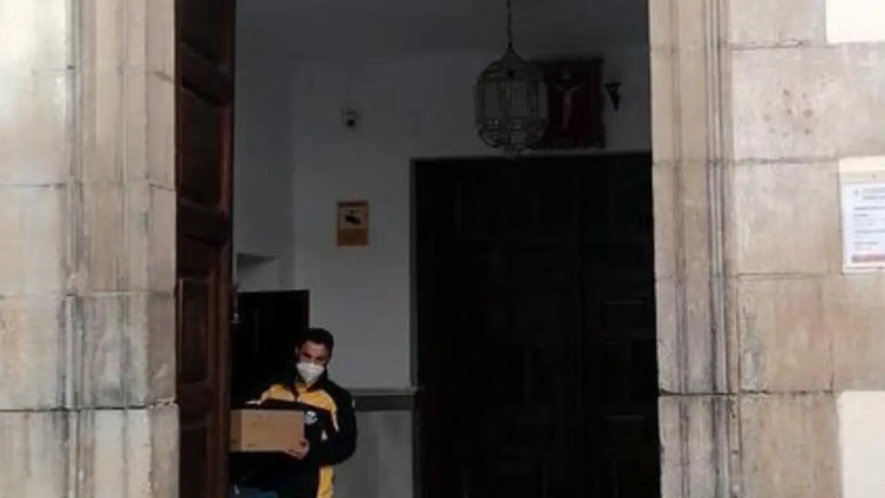 <p> Las Comendadoras de Santiago y Correos, juntos un a&ntilde;o m&aacute;s. </p>