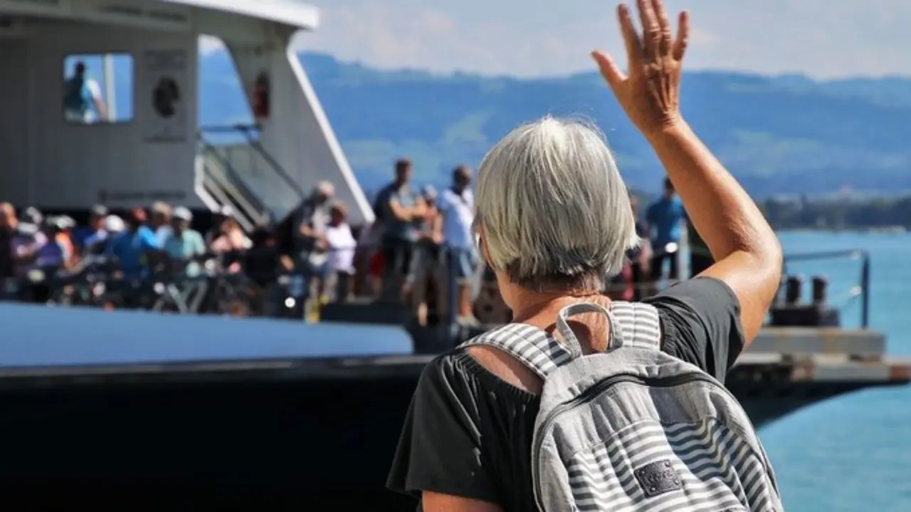 <p> El imserso vuelve a ofrecer viajes con los mejores precios para los m&aacute;s mayores </p>