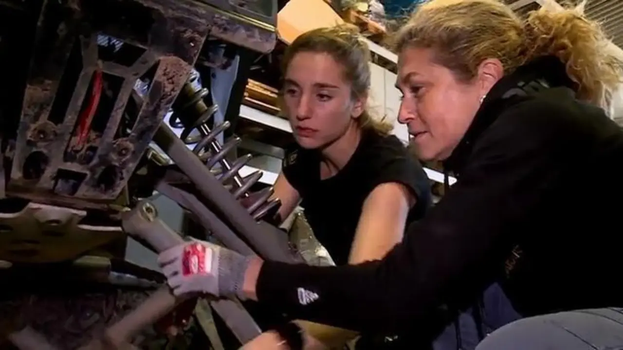 <p> 6 mujeres, a la conquista del Dakar. </p>