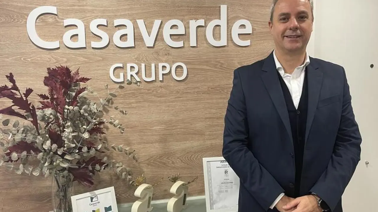 <p> J.A. Vera resp implantaci&oacute;n fotov </p>