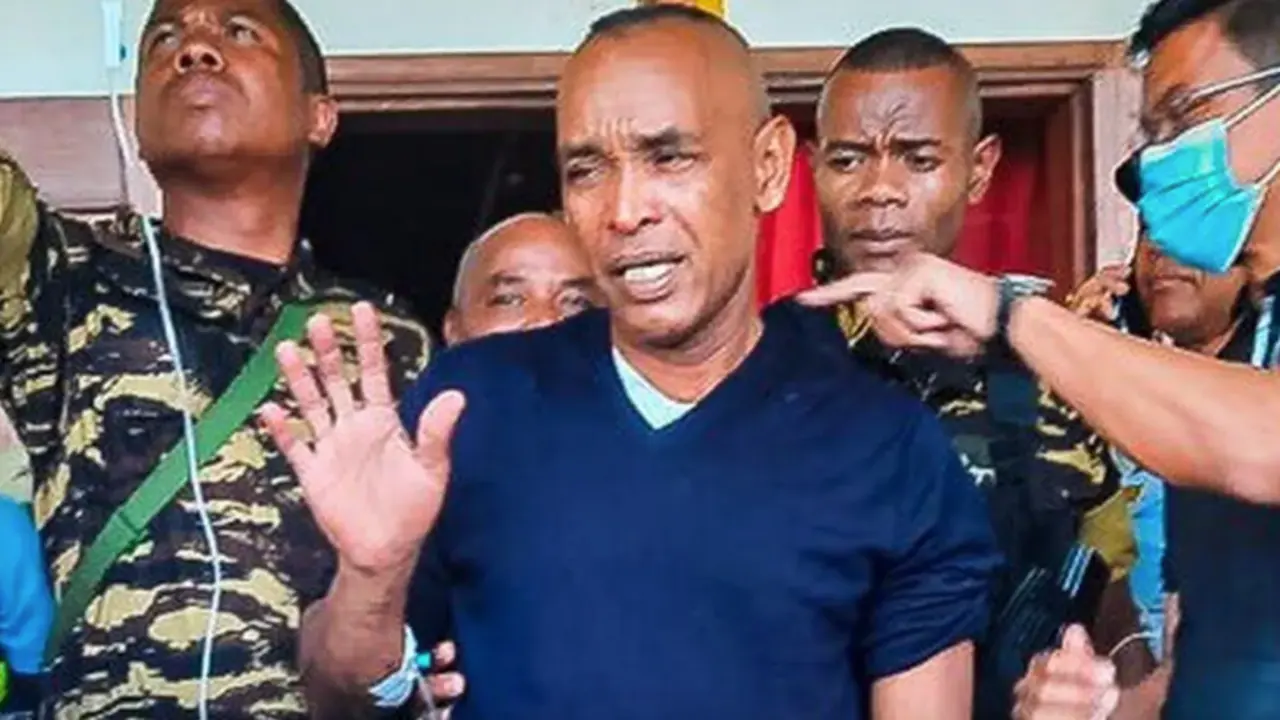 <p> TWITTER @SE_RAJOELINA </p>