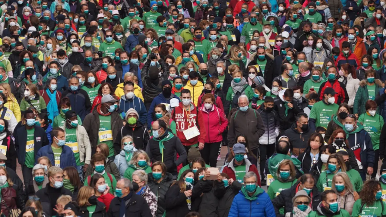 <p> Archivo - Miles de personas participan en la Marcha Contra el C&aacute;ncer de Valladolid, a 7 de noviembre de 2021, en Valladolid, Castilla y Le&oacute;n (Espa&ntilde;a). - Photogenic/Claudia Alba - Europa Press - Archivo </p>