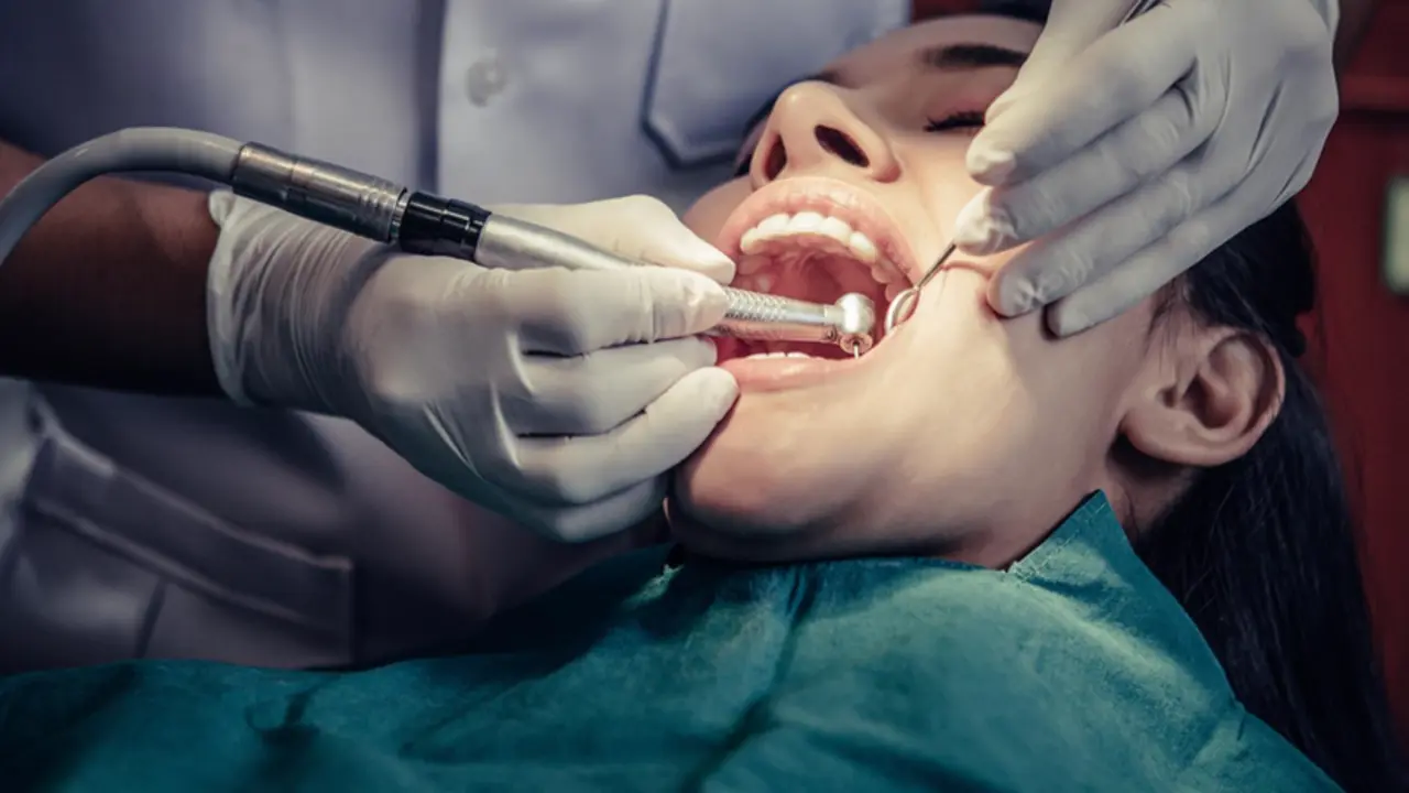 <p> Archivo - Paciente en el dentista. - JCOMP/FREEPICK - Archivo </p>