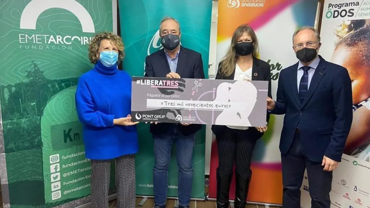 <p> Entrega fundaci&oacute;n EMET recaudaci&oacute;n Campa&ntilde;a #LIBERATR&Eacute;S </p>