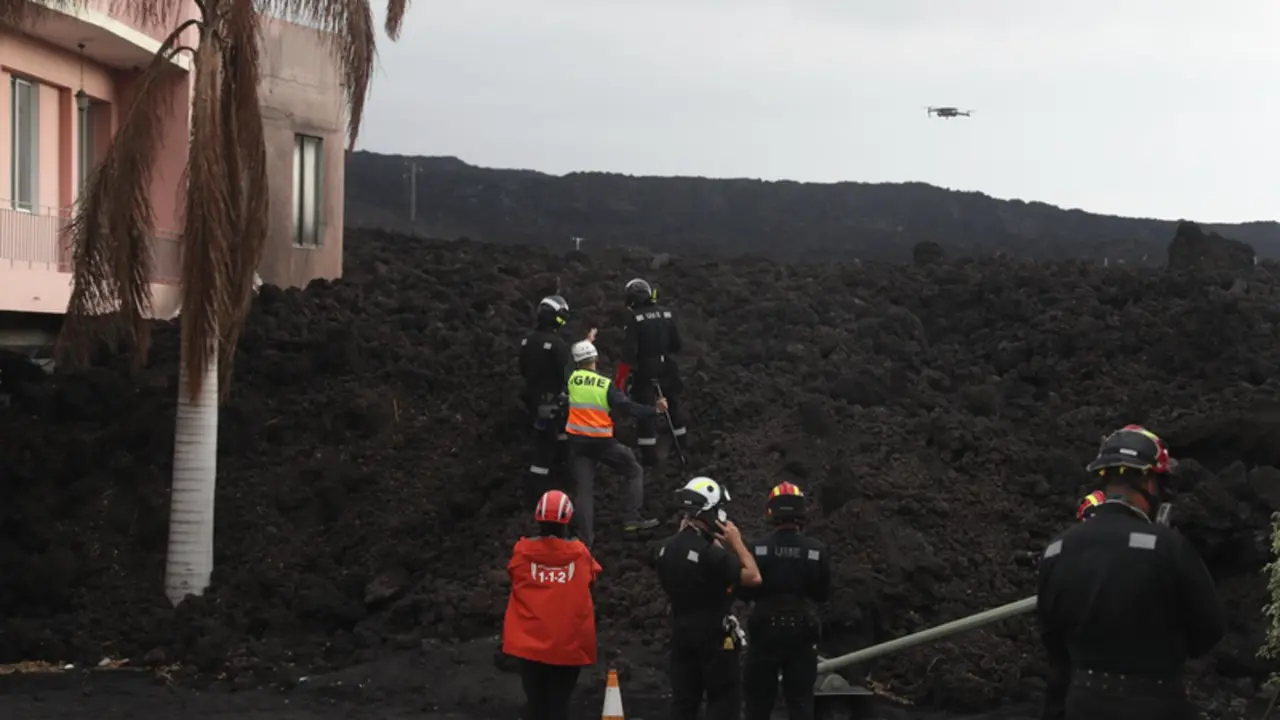 <p> Cata de lava realizada en el barrio de La Laguna, en La Palma - GOBIERNO DE CANARIAS </p>
