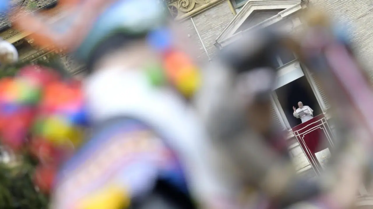 <p> El Papa en el rezo del &aacute;ngelus - Claudio Peri/ANSA via ZUMA Press / DPA </p>