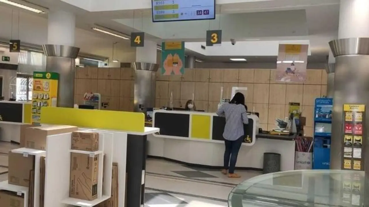 <p> 2021 oficina Correos </p>