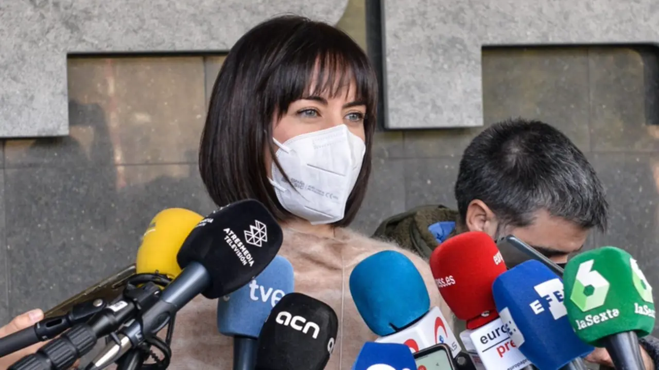 <p> La ministra de Ciencia e Innovaci&oacute;n, Diana Morant, tras visitar la empresa Hipra - GL&Ograve;RIA S&Aacute;NCHEZ / EUROPA PRESS </p>