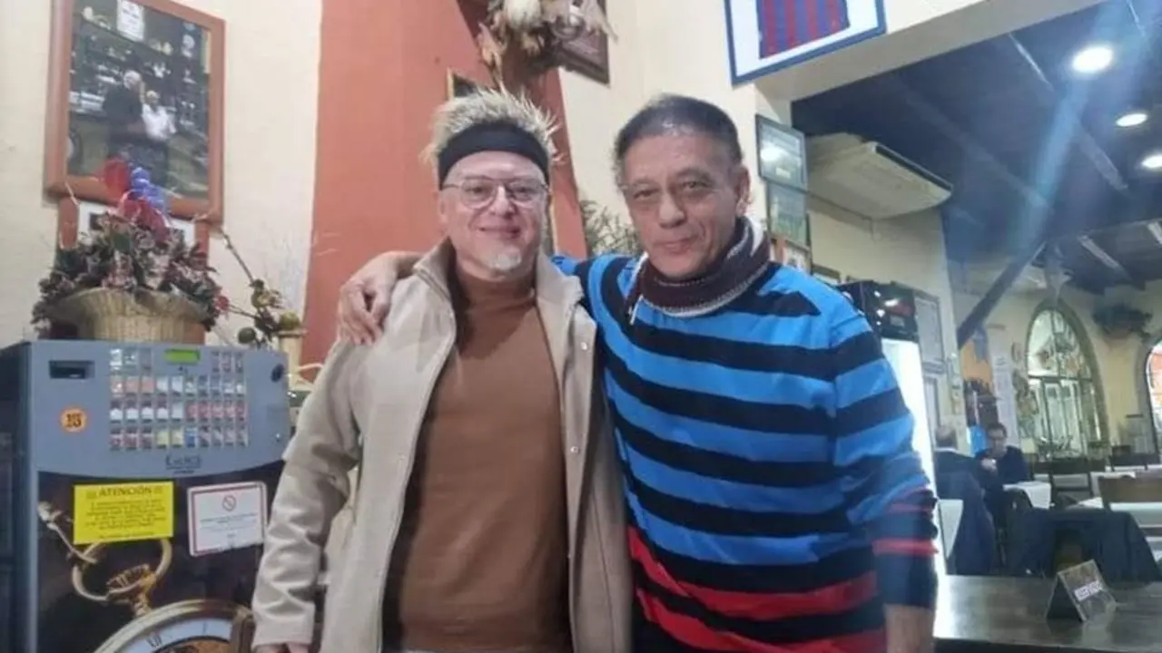 <p> Hnos. Lagares </p>