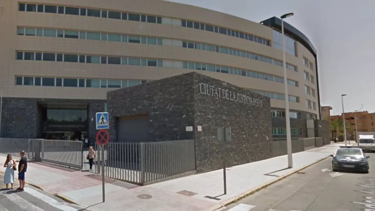 <p> Audiencia Elche (Alicante) - GOOGLE MAPS </p>