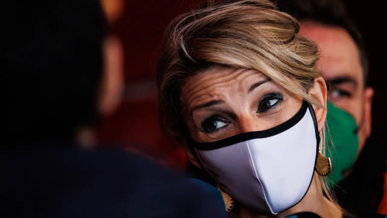 <p> La vicepresidenta segunda y ministra de Trabajo, Yolanda D&iacute;az, en la presentaci&oacute;n del acto 'Baleares es futuro: el nuevo turismo que liderar&aacute; la postpandemia', en el Museo Nacional Centro de Arte Reina Sof&iacute;a, a 17 de enero de 2022, en Madrid, (Espa&ntilde;a). - Alejandro Mart&iacute;nez V&eacute;lez - Europa Press </p>