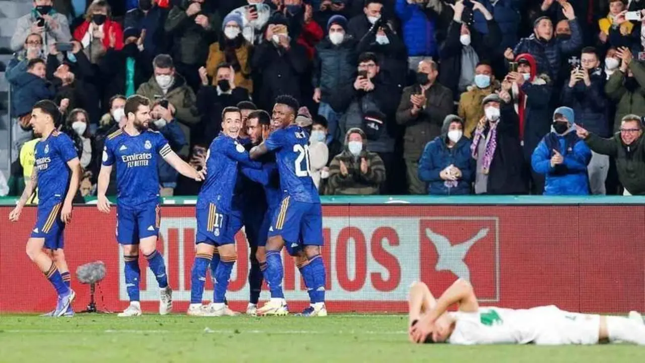 <p> Celebraci&oacute;n del gol de Eden Hazard para remontar el partido </p>