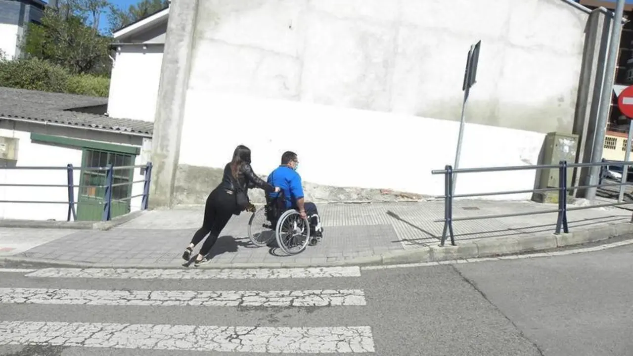 <p> Cocemfe propone mejoras de accesibilidad para el n&uacute;cleo urbano de Astillero </p>