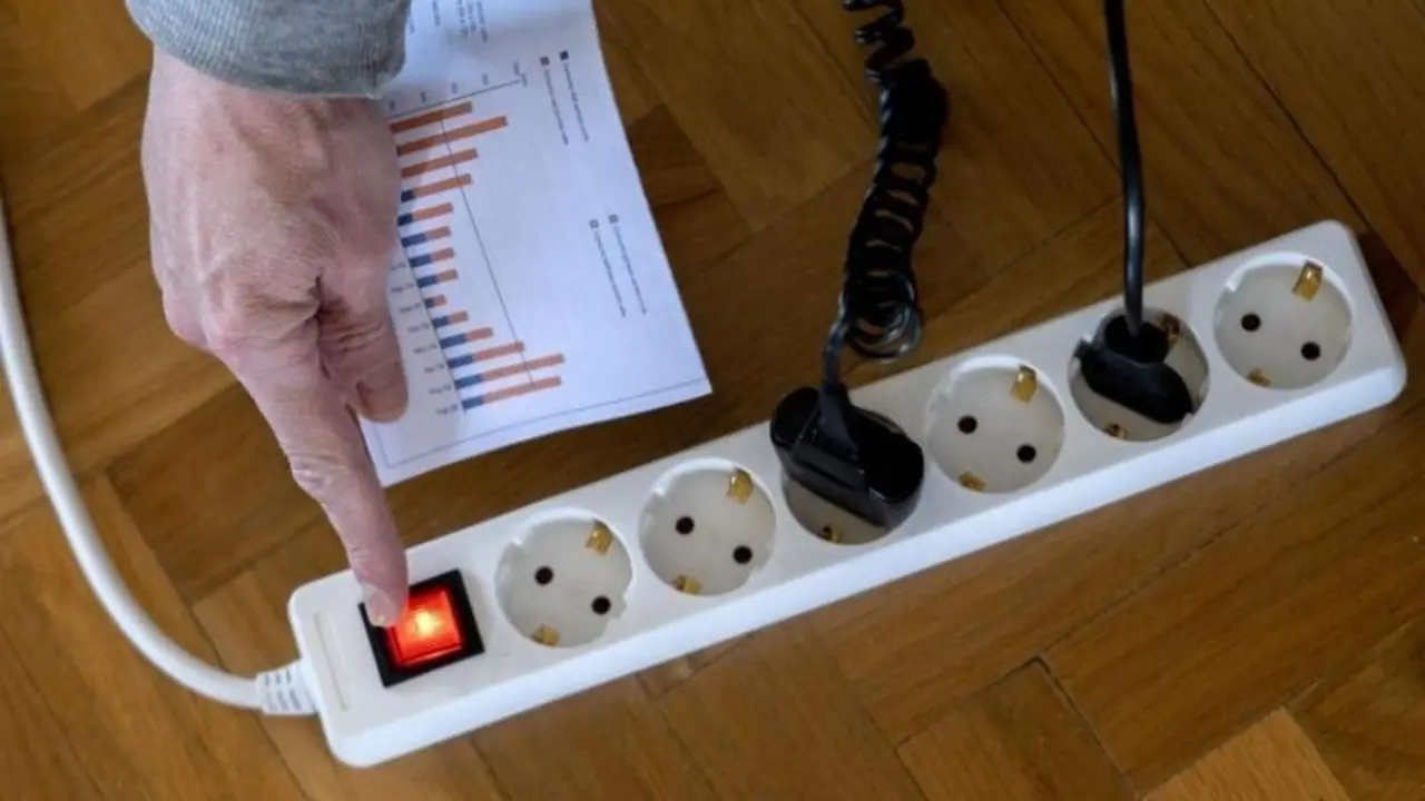 <p> La luz sigue en n&uacute;meros alt&iacute;simos. </p>