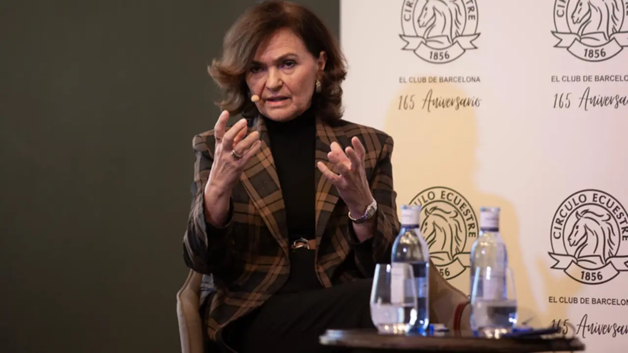 <p> La exvicepresidenta del Gobierno y presidenta de la Comisi&oacute;n de Igualdad del Congreso de los Diputados, Carmen Calvo, participa en el ciclo de C&iacute;rculo Ecuestre &lsquo;Agendas cruzadas Madrid-Barcelona&rsquo;, a 24 de enero de 2022, en Barcelona. - David Zorrakino - Europa Press </p>