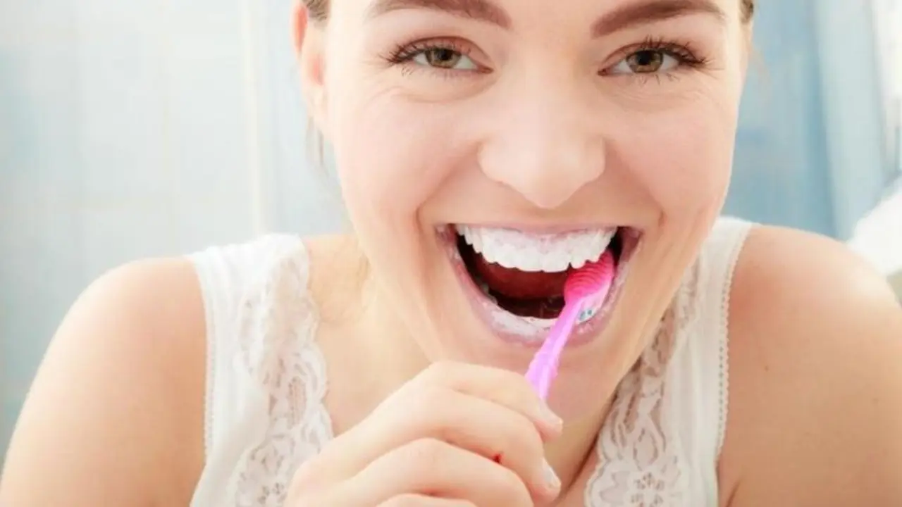 <p> Varios alimentos pueden mejorar tu salud dental. </p>