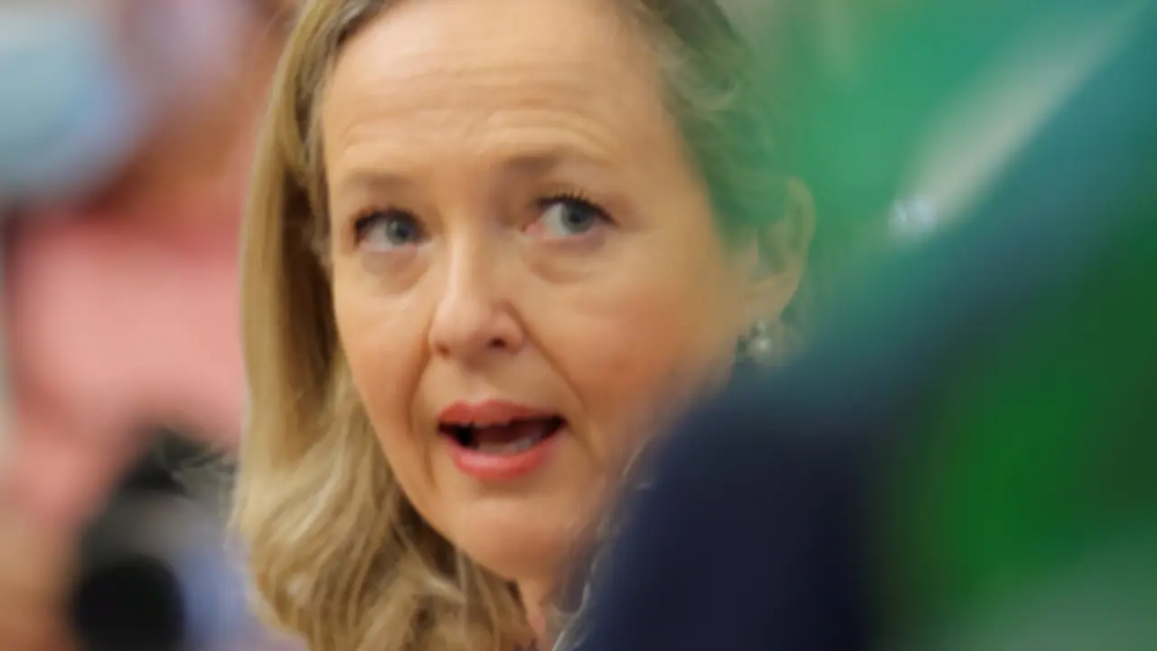 <p> La vicepresidenta primera y ministra de Asuntos Econ&oacute;micos y Transformaci&oacute;n Digital, Nadia Calvi&ntilde;o - Fabi&aacute;n Sim&oacute;n - Europa Press </p>