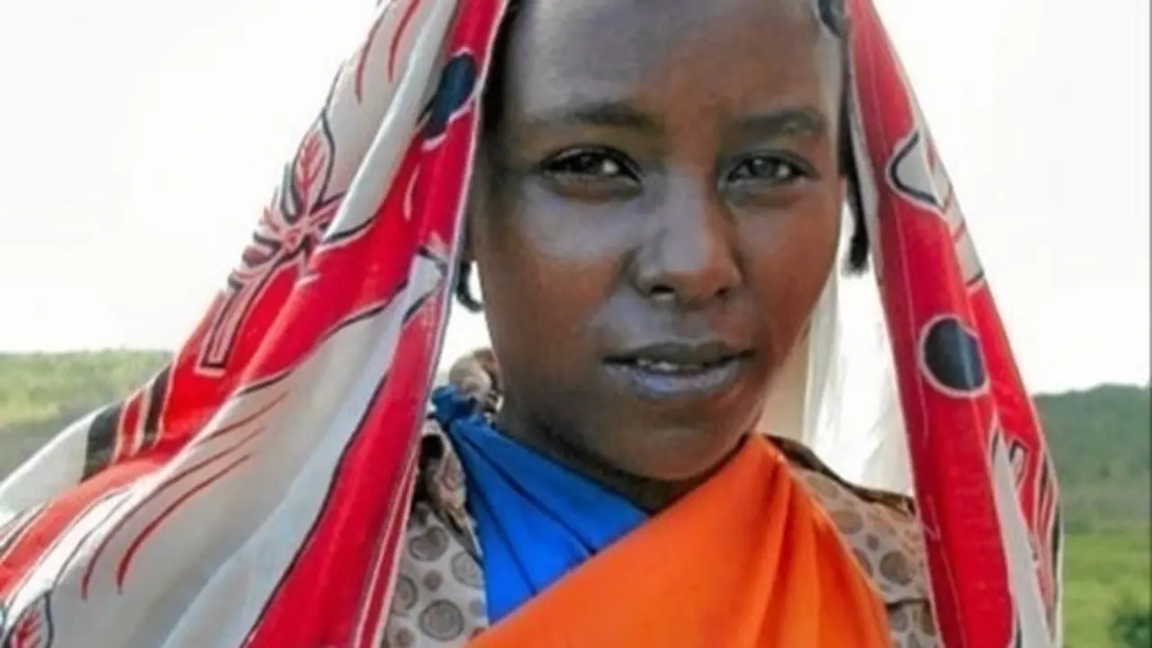 <p> Joven africana </p>