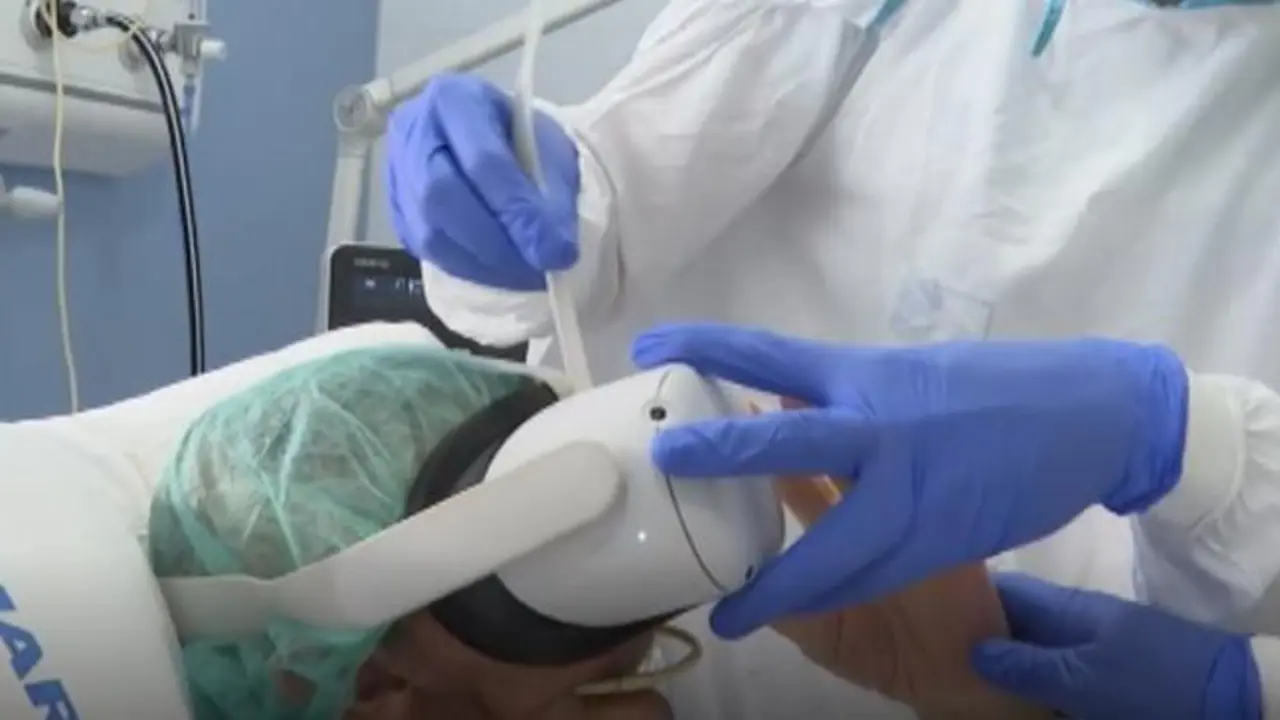 <p> anciano de 74 a&ntilde;os se recupera de la UCI </p>