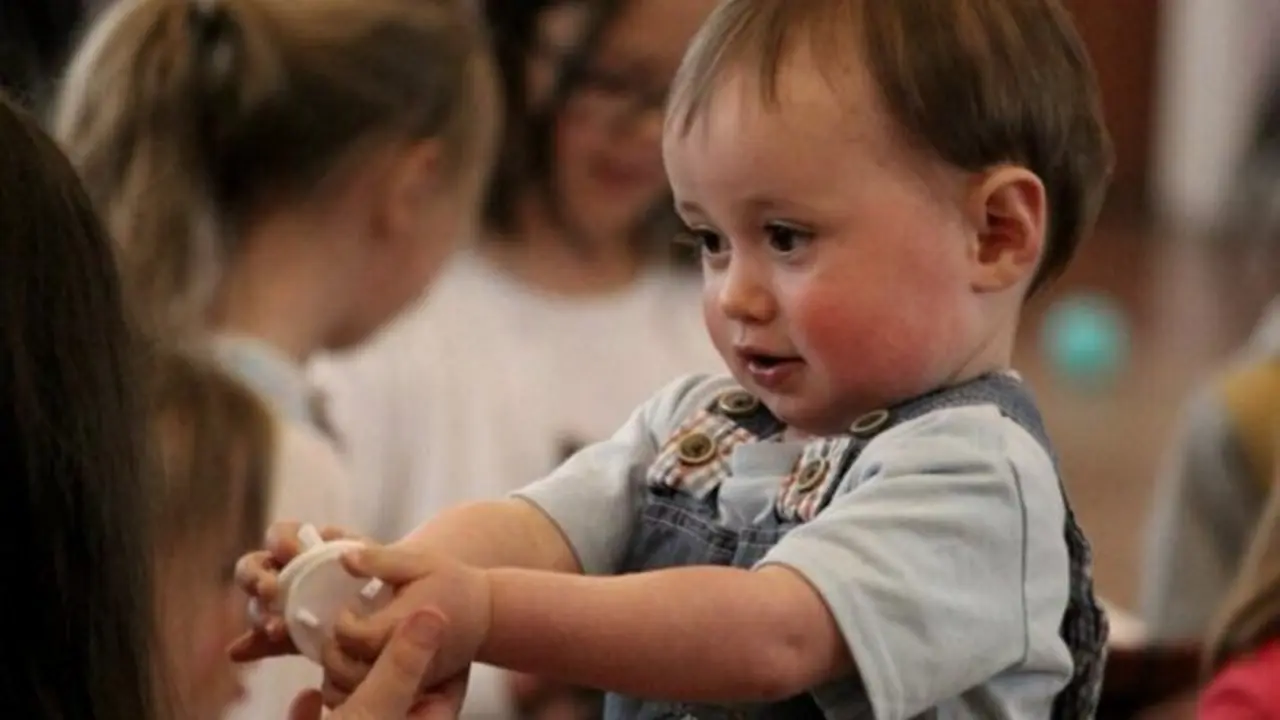 <p> bebes-altruismo-2 </p>