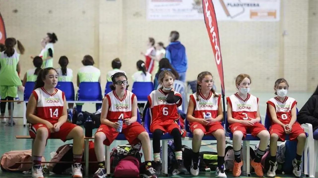<p> Partido de Baloncesto femenino de la Copa COVAP </p>