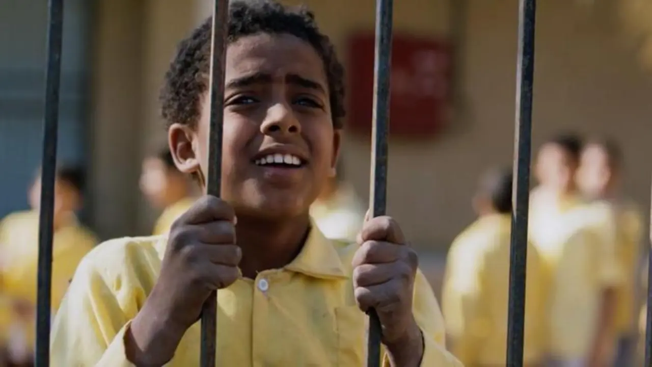 <p> Fotograma de Yomeddine </p>