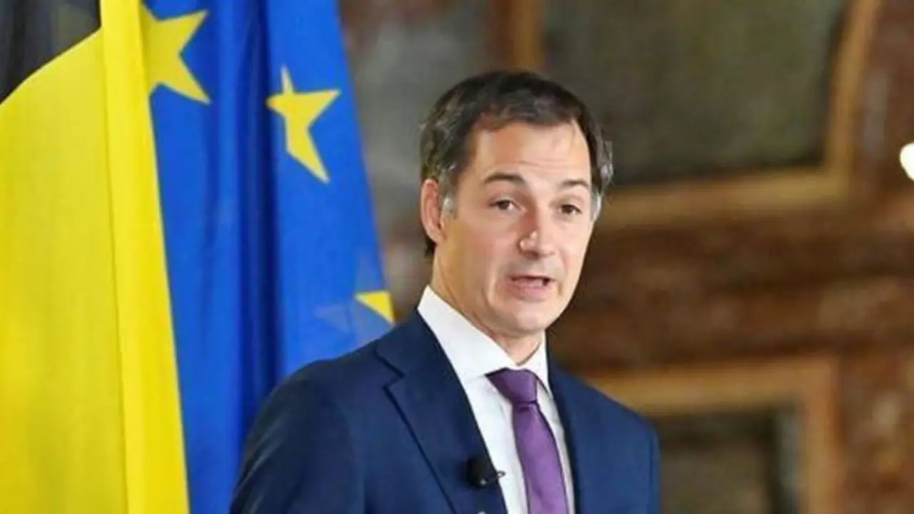 <p> El primer ministro belga, Alexander de Croo, en una intervenci&oacute;n p&uacute;blica este febrero. </p>