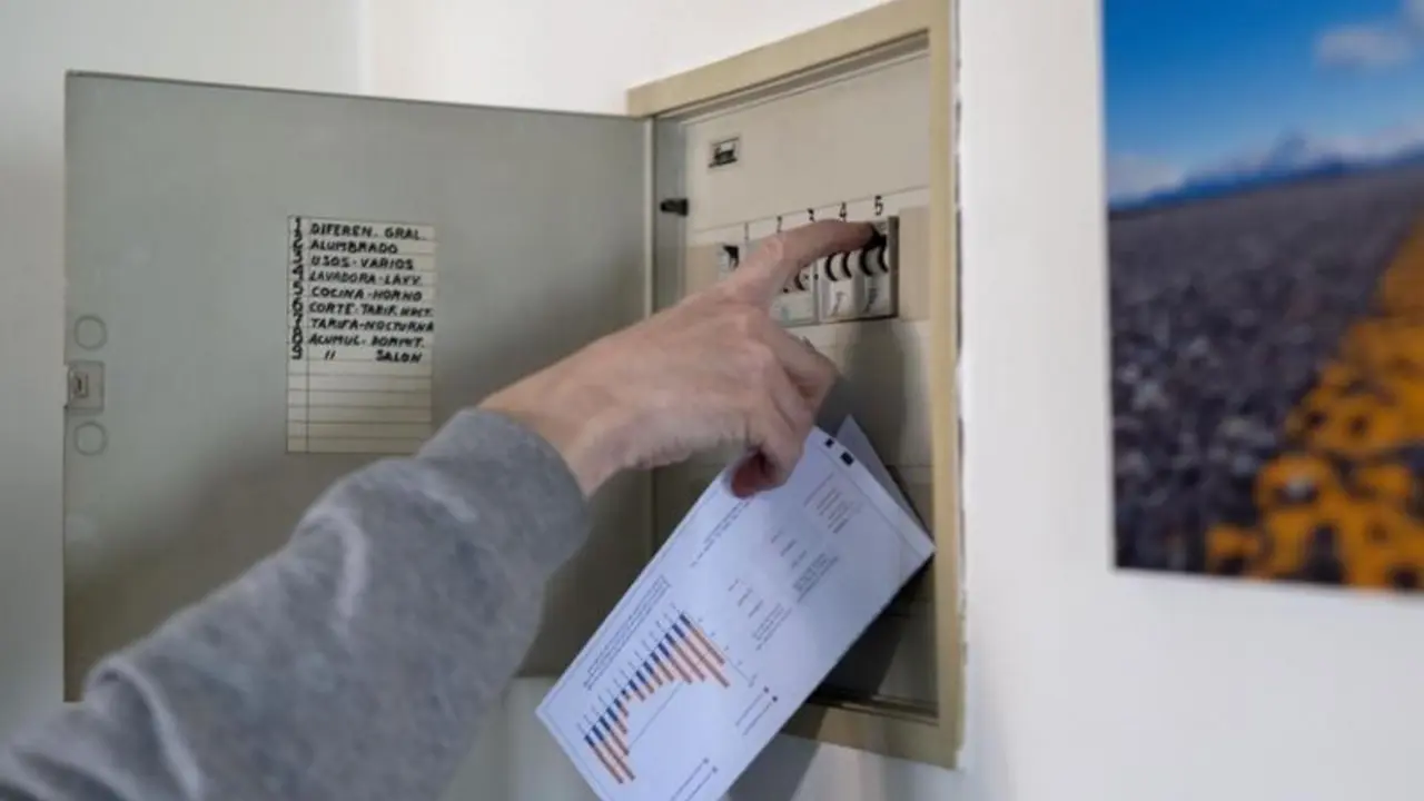 <p> La luz sigue en valores muy altos. </p>