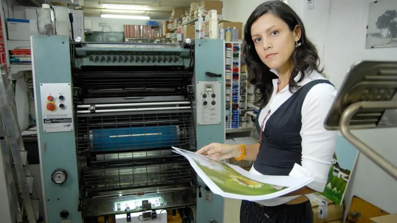 <p> Los aut&oacute;nomos y empresarios que se acojan a las ayudas deben comprometerse a mantener su actividad hasta el 30 de junio de 2022. </p>