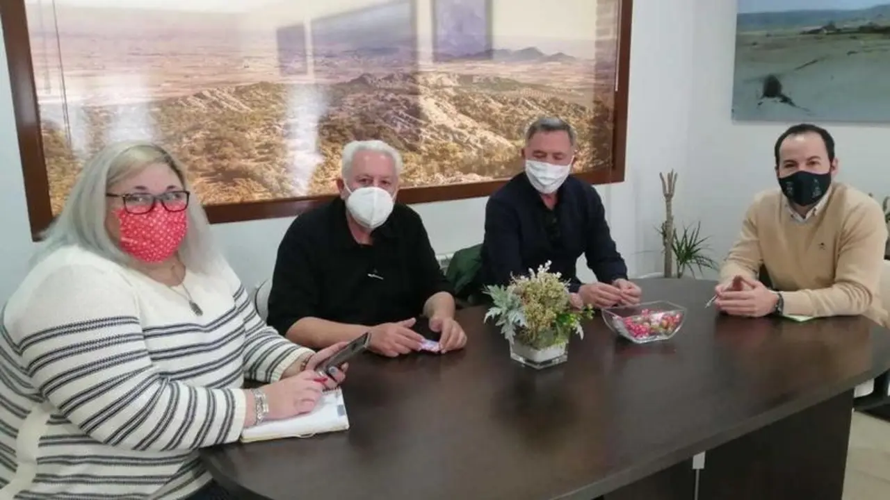 <p> Un momento durante la reuni&oacute;n en Herencia. </p>