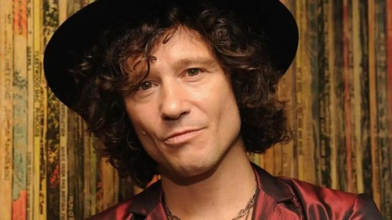 <p> Enrique Bunbury </p>