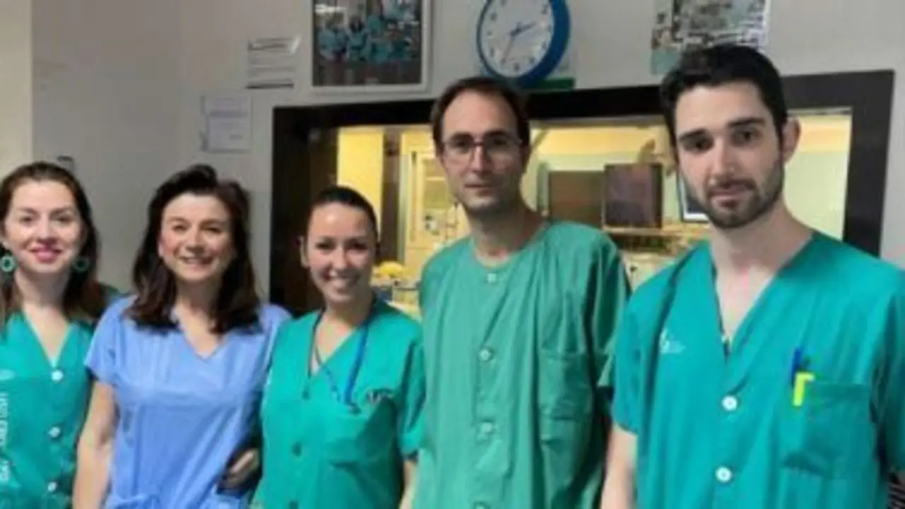 <p> Profesionales del Hospital Universitario de Badajoz </p>