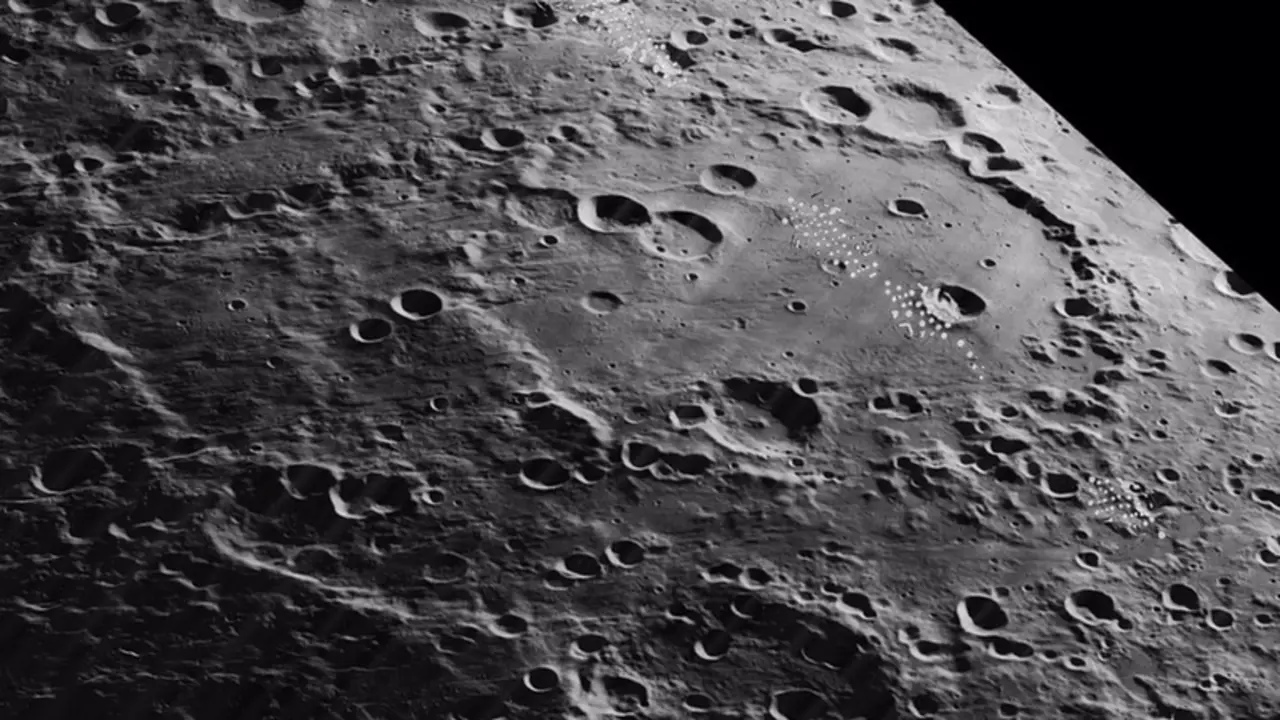 <p> Imagen del cr&aacute;ter Hertzsprung tomada por el Lunar Orbiter 5 - NASA </p>