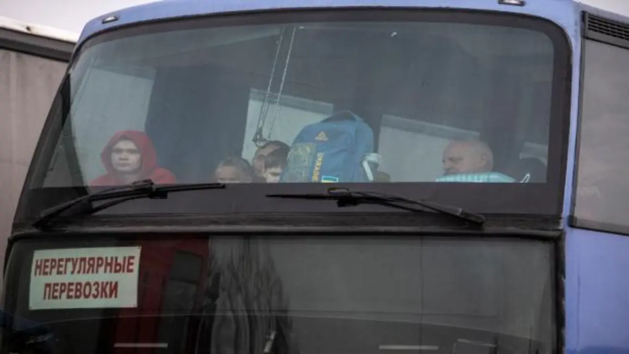 <p> Autob&uacute;n que lleg&oacute; a Sant Ferriol (Girona) </p>