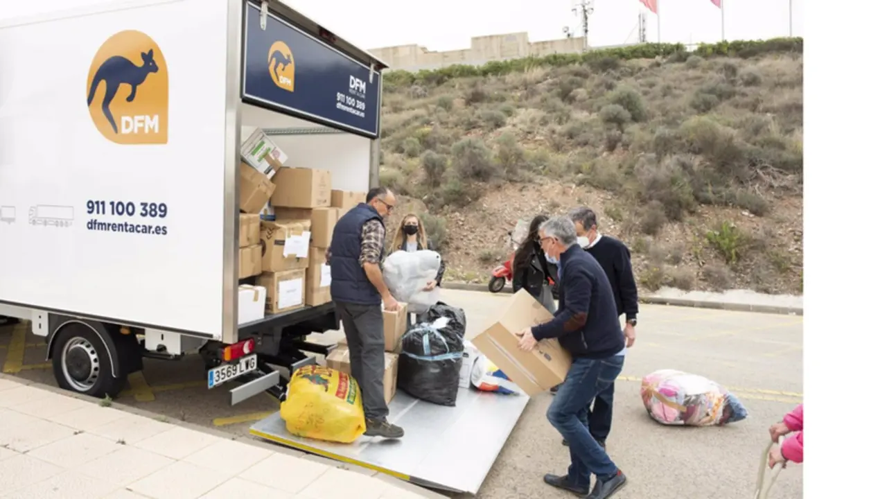 <p> UMU env&iacute;a un segundo cami&oacute;n solidario con material humanitario para Ucrania con destino a la frontera h&uacute;ngara - UMU </p>