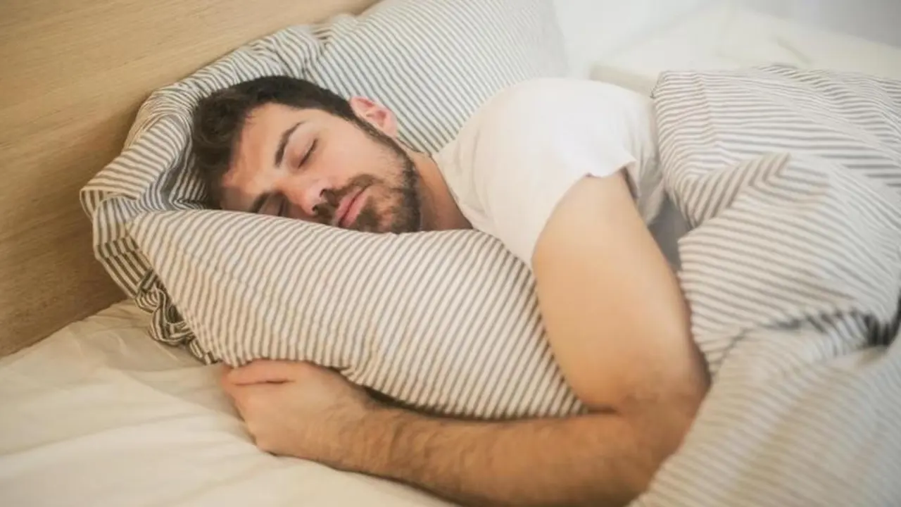 <p> Dormir 30 minutos de siesta reduce el riesgo a una muerte prematura </p>