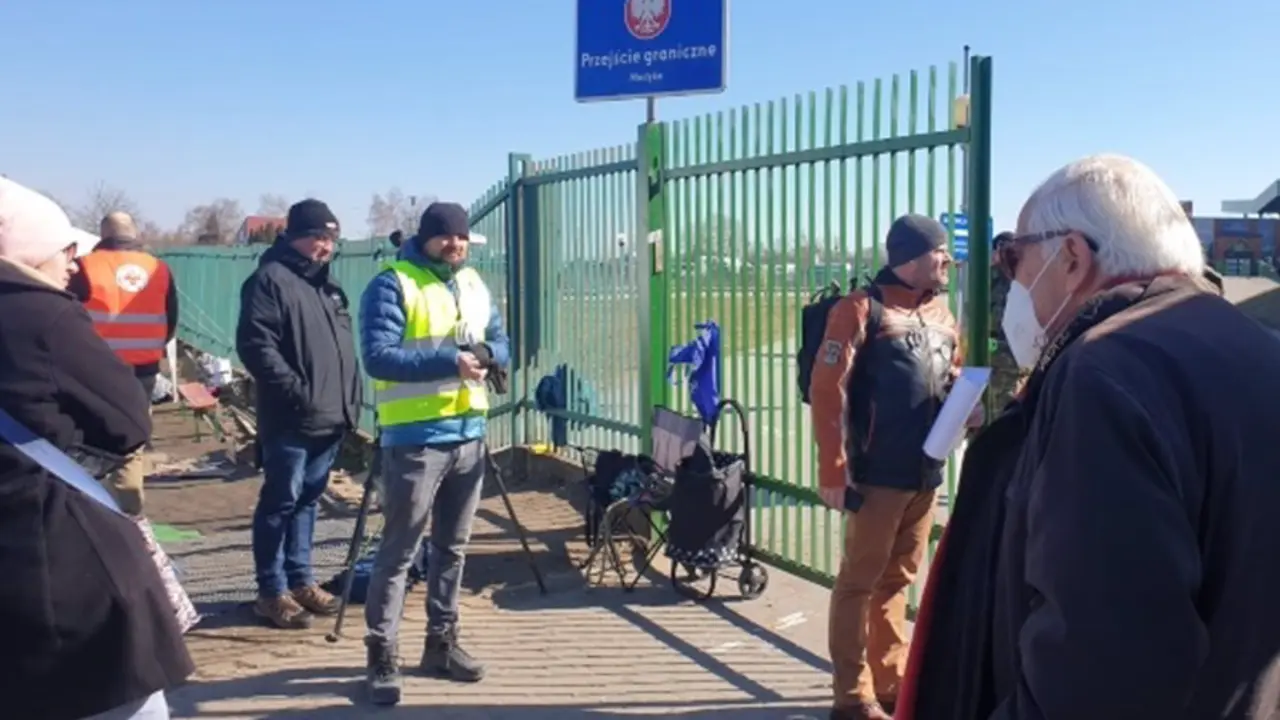 <p> Ucrania.- Mensajeros de la Paz contin&uacute;a su labor con el traslado de refugiados junto a la Embajada de Ucrania. - MENSAJEROS DE LA PAZ </p>