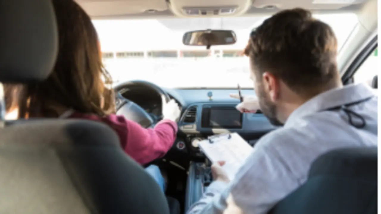 <p> Clase de autoescuela<br>Fuente: Pixabay </p>