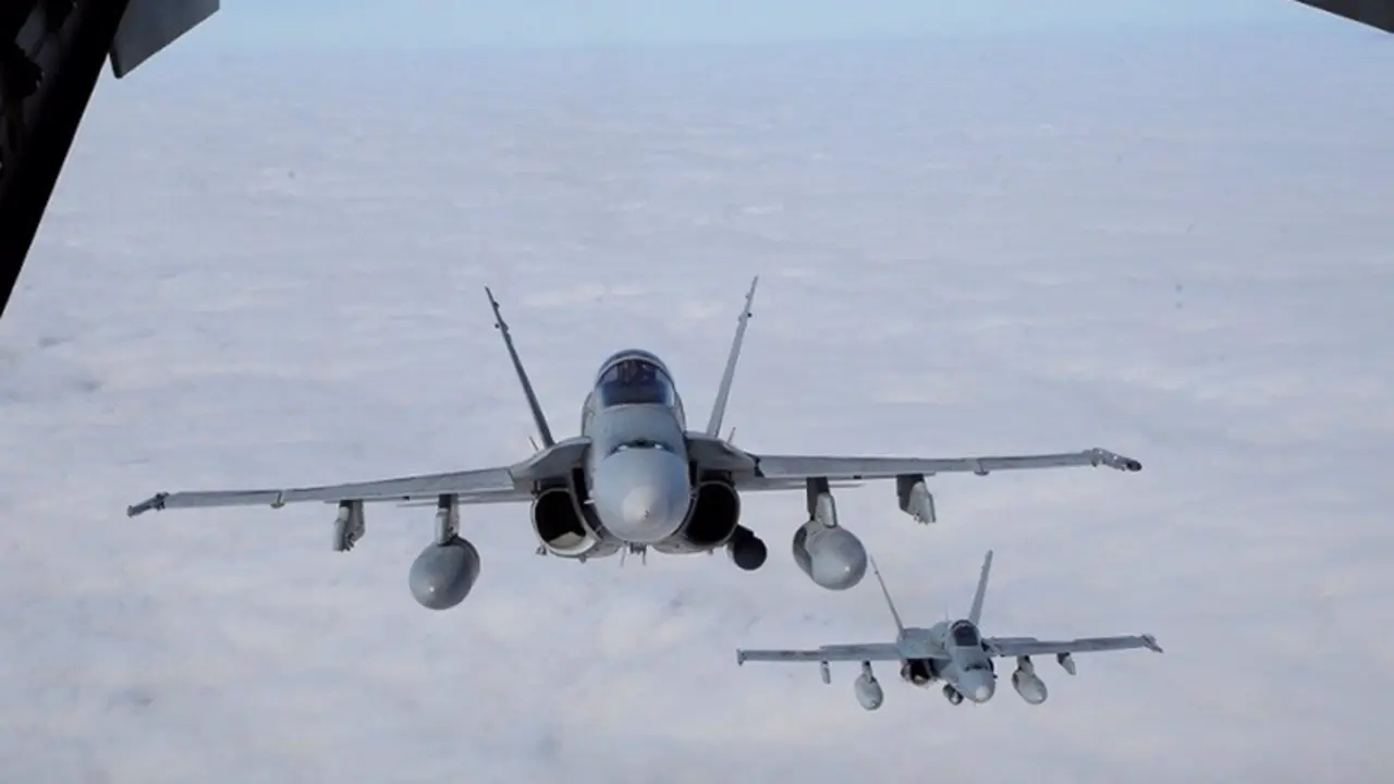 <p> Avi&oacute;n de combate F-18 del Ej&eacute;rcito del Aire - EMAD </p>