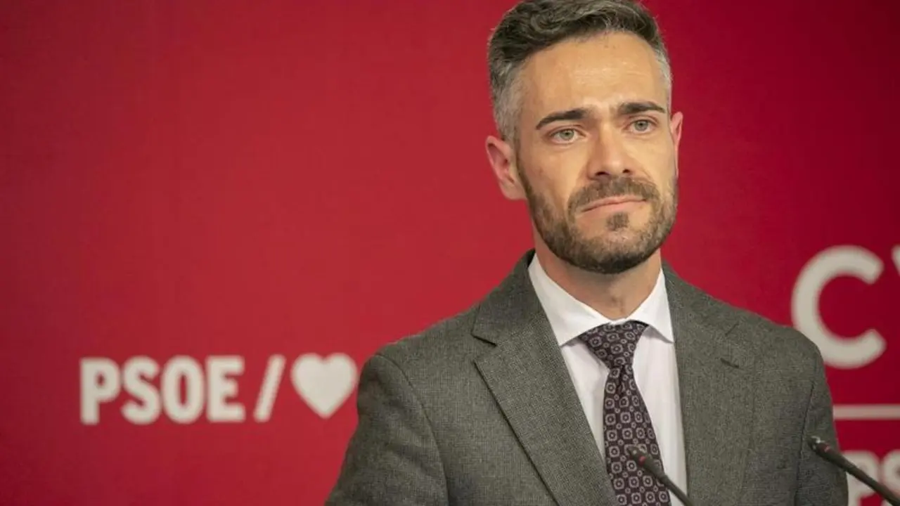 <p> El portavoz de la Ejecutiva federal del PSOE, Felipe Sicilia, en una foto de archivo </p>