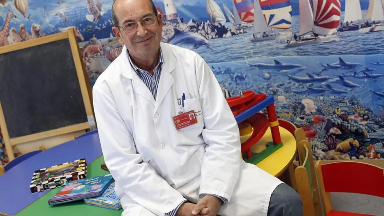 <p> Dr. Carlos Bardaj&iacute; </p>