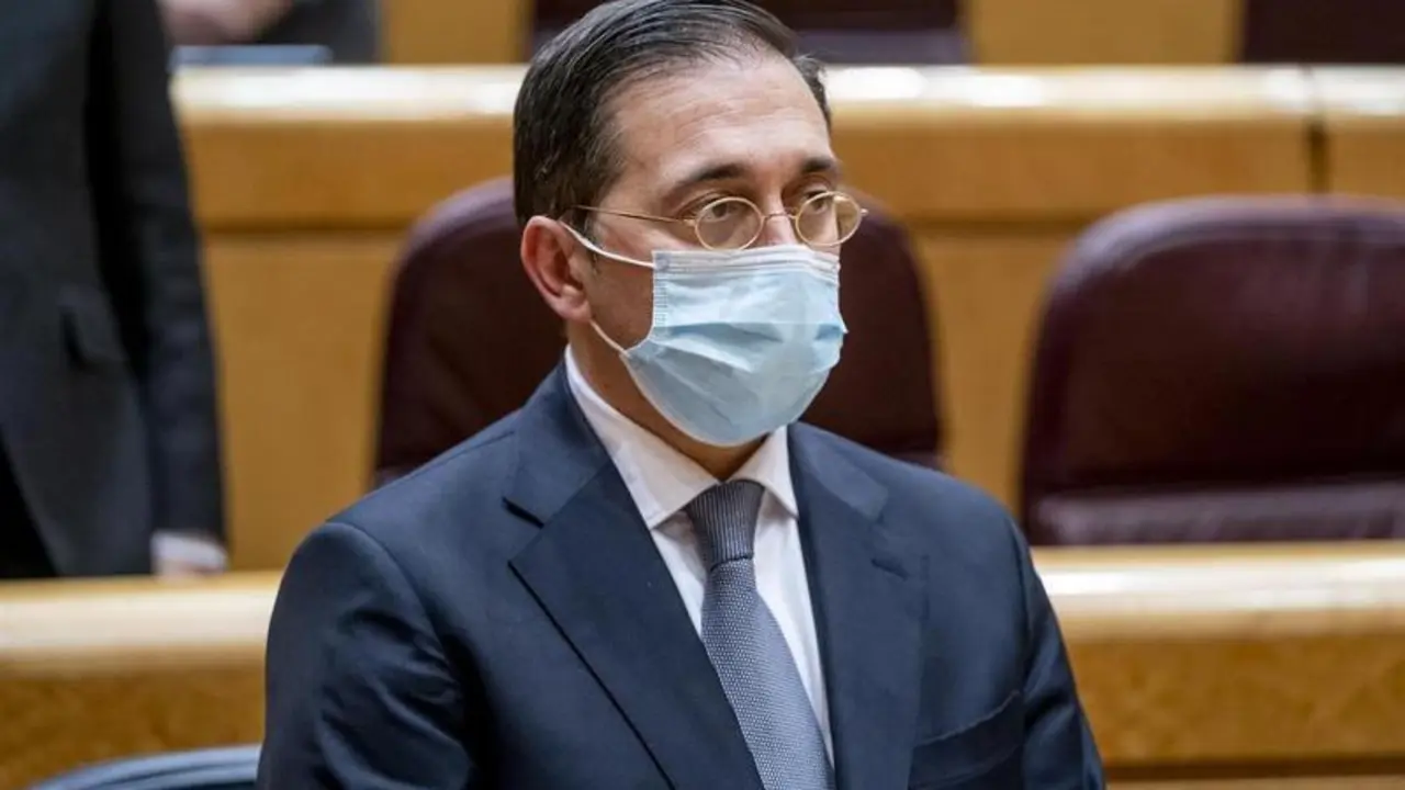 <p> El ministro de Asuntos Exteriores, Uni&oacute;n Europea y Cooperaci&oacute;n, Jos&eacute; Manuel Albares, en una sesi&oacute;n de control al Gobierno en el Senado, a 5 de abril de 2022, en Madrid (Espa&ntilde;a). Fuente: Europa Press </p>