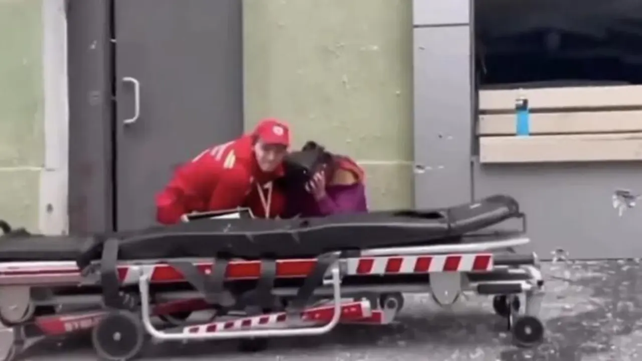 <p> 922BDB0F-961E-46A4-83EF-8BF952BDFFEF </p>