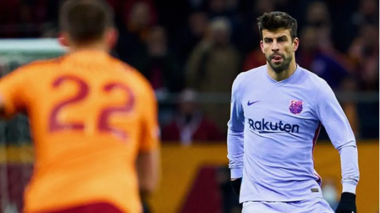 <p> Gerard Piqu&eacute; disputa un partido con el FC Barcelona | @3gerardpique </p>